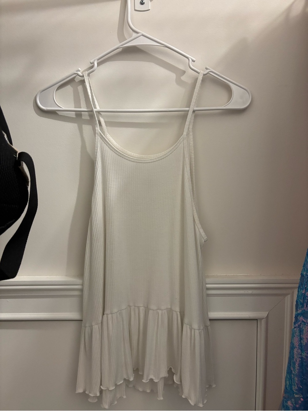 American Eagle Outfitters White Ribbed Ruffle-Hem Cami